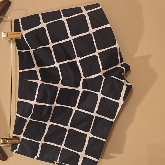 Trina Turk Black and White Grid Pattern Women's Shorts - Picture 2 of 3